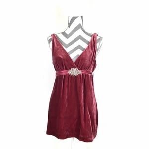 Laundry by Shelli Segal red velvet jeweled top M